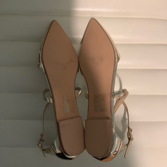 NWOT Gold ASOS flats - Picture 4 of 4